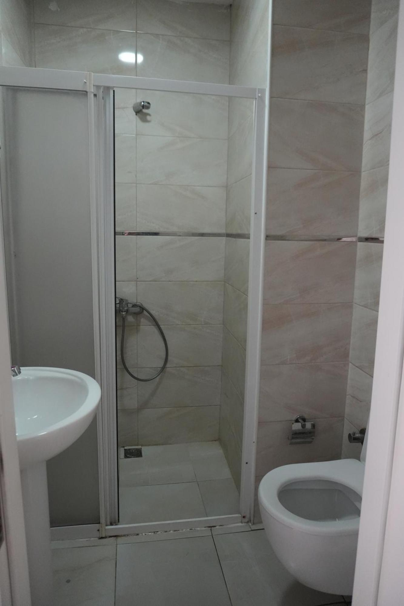 Sabiha Hanim Yurdu Only Male Istanbul Exterior foto